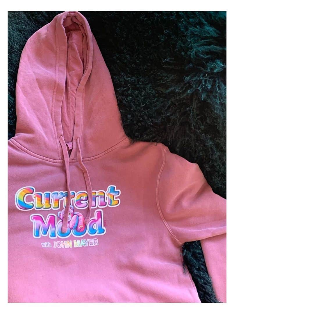 ジョン・メイヤーさんのインスタグラム写真 - (ジョン・メイヤーInstagram)「@currentmood hoodies! Limited run collab with @lisa_frank - link in bio. 🌈」5月7日 4時58分 - johnmayer