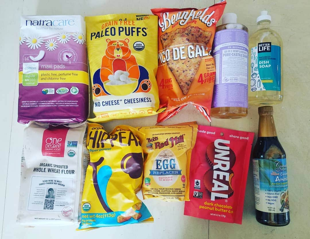 ガソリングラマーさんのインスタグラム写真 - (ガソリングラマーInstagram)「Loving @vitacost They have tons of everything vegan and non vegan gf paleo etc free shipping over $49 and always have good coupons check them out for sure not paid just sharing the good stuff #vitacost  @natracare #natracare @lesserevilsnacks #lesserevil @beanfieldssnacks #beanfield @drbronner #drbronners @betterlifecleanhappens #betterlife @onedegreeorganics #onedegree @hippeas_snacks #hippeas @bobsredmill #bobsredmill @unreal.snacks #unreal @coconutsecretofficial #coconutsecret #vegan #vegansofIG #vegansnack #plantstrong #eatplants #eatvegan #vegansofinstagram #plantbased #veganfood #whatveganseat #instavegan #veganrecipe #VEGANGOOD #veganclean #vegancare」5月7日 5時03分 - gasolineglamour