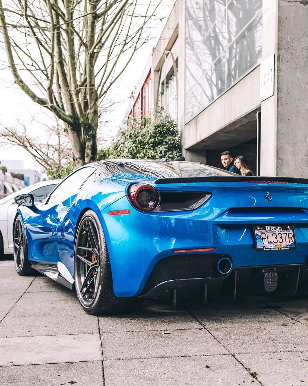 CARLiFESTYLEさんのインスタグラム写真 - (CARLiFESTYLEInstagram)「Ferrari 488 GTB on @brixtonforged wheels! Thoughts on this color? #carlifestyle photo by @lukakojima」5月7日 5時12分 - carlifestyle