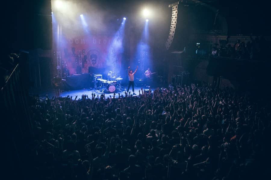 Don Brocoさんのインスタグラム写真 - (Don BrocoInstagram)「The Don Broncos finally return to Denver!!! Thx all for an amazing night x @luisrodphotography」5月7日 5時21分 - donbroco