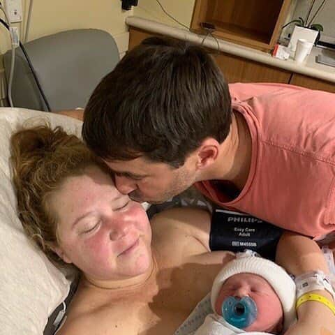 People Magazineさんのインスタグラム写真 - (People MagazineInstagram)「Amy Schumer's baby boy is here! 😍 Her "royal baby" was born last night, and he's the cutest little thing! The little one is the first child for her and husband Chris Fischer. Tap our bio link for details on the arrival of her firstborn. 💕| #Regram @amyschumer」5月7日 5時38分 - people