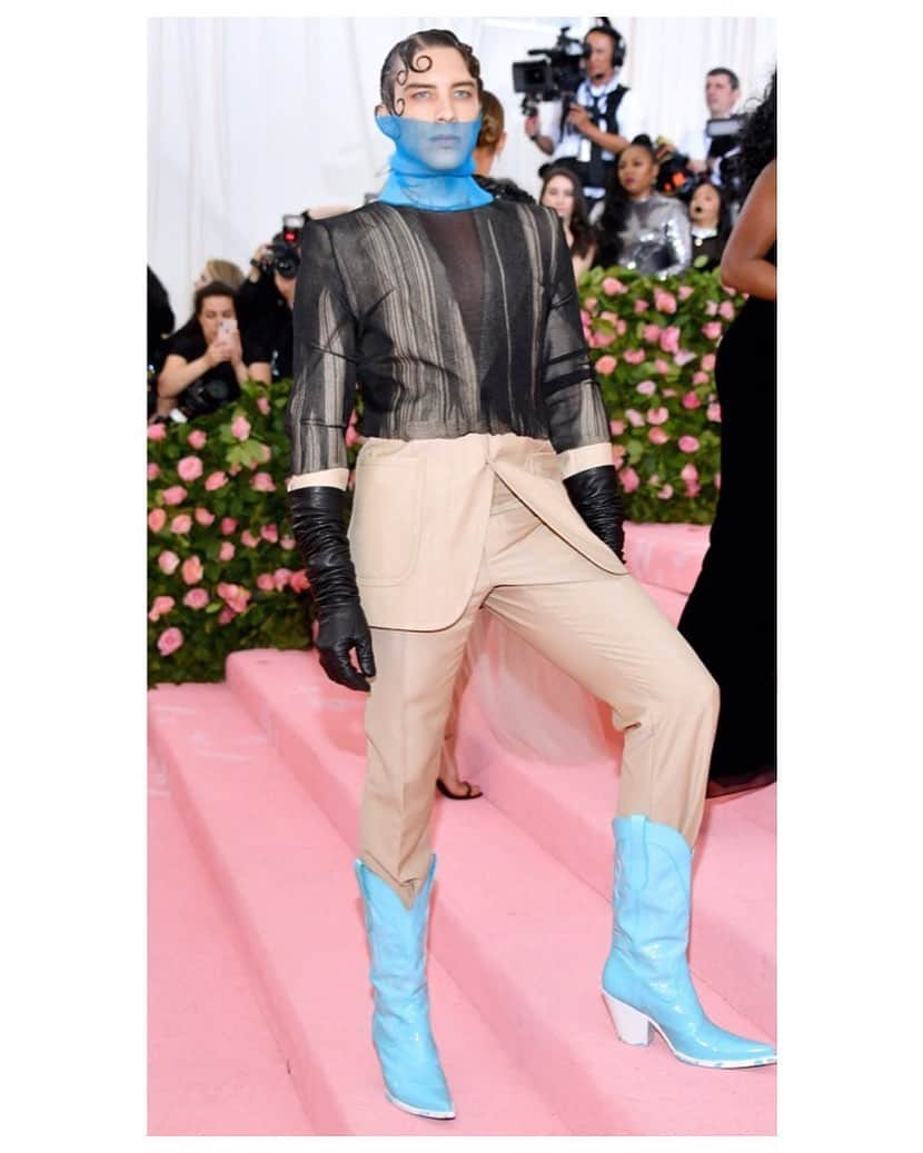 Maison Margielaさんのインスタグラム写真 - (Maison MargielaInstagram)「@CodyFern wears #MaisonMargiela #Artisanal Men’s designed by @JGalliano to the 2019 #MetGala #MetCamp」5月7日 18時09分 - maisonmargiela