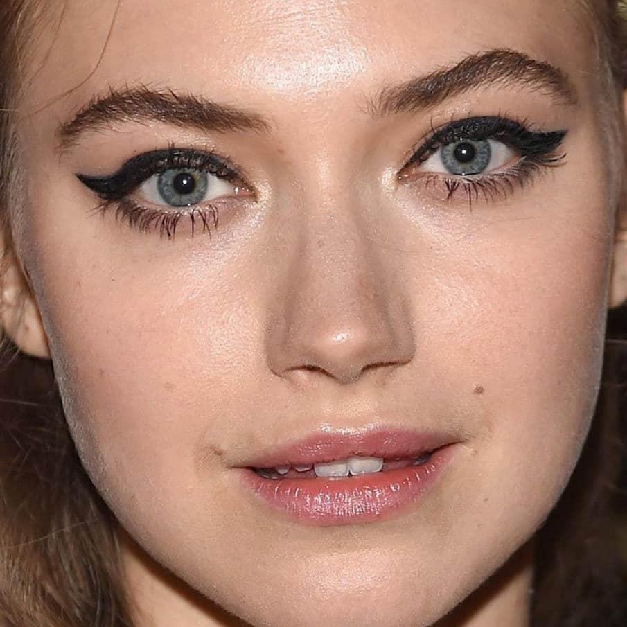 イモージェン・プーツのインスタグラム：「#ImogenPoots」