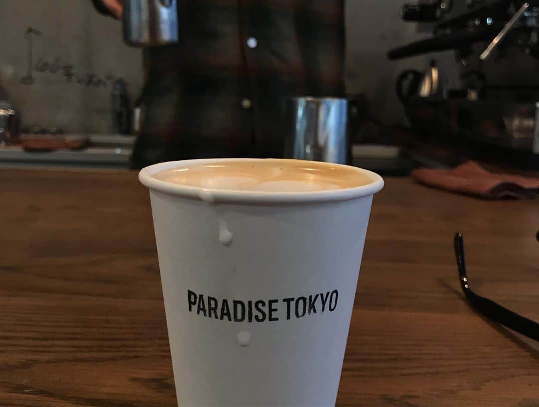 goodcoffeemeさんのインスタグラム写真 - (goodcoffeemeInstagram)「Cool place to have a coffee, great music, and some pretty hip fashion too. @obscuracoffeeroasters beans, training by @taka_ishitani 👍🏻👍🏻 @vja  #wackomaria #paradisetokyo #goodcoffee_ikejiriohashi #goodcoffee_nakameguro #goodcoffee_tokyo #obscuracoffeeroasters #takaishitani」5月7日 16時52分 - goodcoffeeme
