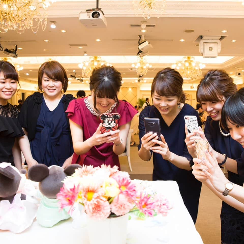 ロイヤルホールヨコハマ【公式サイト】さんのインスタグラム写真 - (ロイヤルホールヨコハマ【公式サイト】Instagram)「ウェディグテーマ* Happy Easterのお客様の素敵なアイテムのご紹介です🥚♡* * * * * 【#ロイヤルホールヨコハマ】のタグをつけて写真をUPしてね。ロイヤルホールの記事にのるかも♡  心に残る結婚式の様子や披露宴のこだわり演出を結婚式レポートとしてご紹介します＊ * 結婚式準備に役立つアイデア満載、おしゃれなウェディングの参考にしてみてはいかがでしょうか♪ * ロイヤルホールの結婚式レポートはプラコレＷeddingのサイトからご覧いただけます。 * 【プラコレ　ロイヤルホール　レポート】で検索 * もしくは【https://pla-cole.wedding/planners/648?wedding_report_id=4149】に アクセスしてみてね☆ * #ロイヤルホールヨコハマ #セントパトリックチャーチ #婚約中#プレ花嫁#チャペル #日本中のプレ花嫁さんと繋がりたい #全国のプレ花嫁さんと繋がりたい #教会#教会式#バージンロード #横浜花嫁#dressy#プラコレ #結婚式#赤いバージンロード #ステンドグラス #ブライダル#ウェディングレポ #結婚式レポ#結婚式コーデ#結婚式準備 #ウェディング#卒花嫁#卒花 #ウェディングフォト#披露宴#オリジナルウェディング #ブライダルフェア#式場見学」5月7日 16時57分 - royalhall_yokohama