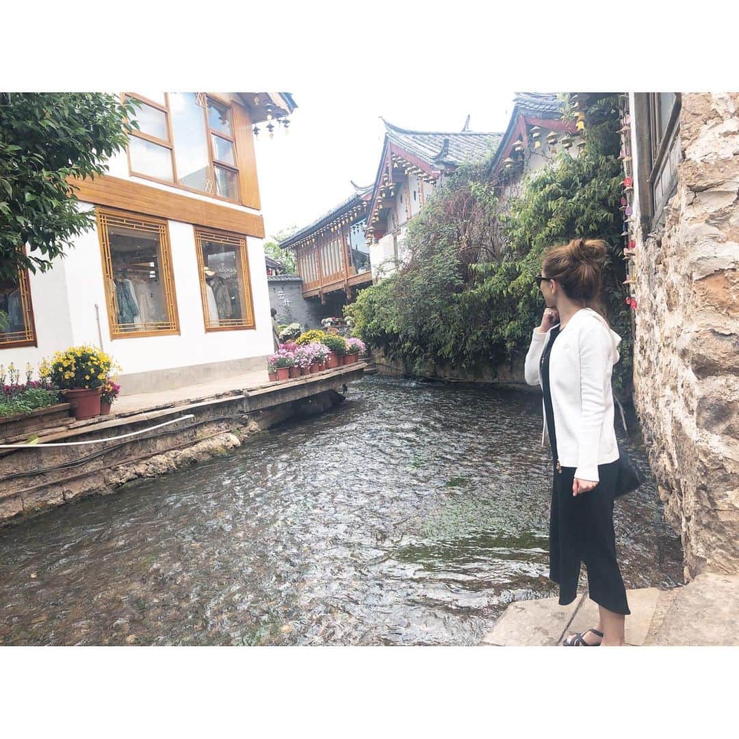 のインスタグラム：「中国では本当にLINEもgoogleも使えず😣 #gw #yunnan #雲南省 #麗江 #lijiang #china #中国」