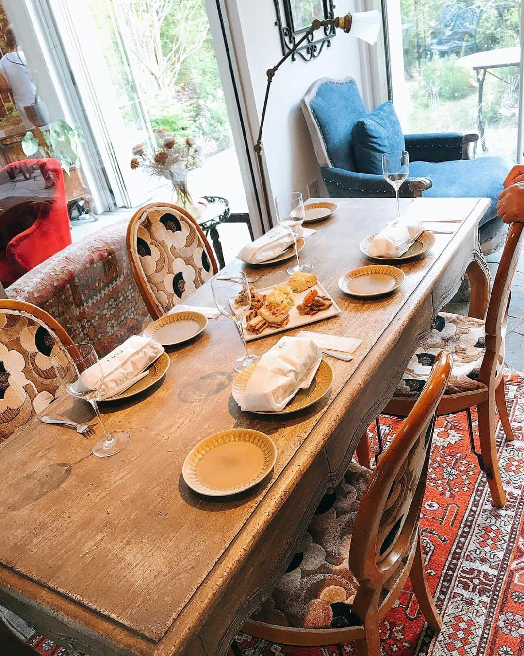 植松真理子さんのインスタグラム写真 - (植松真理子Instagram)「ランチは美味しいパン料理🥖🍷 カフェみたいなお家 鳥の声と潮風が気持ちいい🐚 . . #fashion #ファッション #OOTD #outfit #outfitoftheday #coordinate #コーディネート #metoo #enjoy #love #smile #girl」5月7日 17時35分 - mariko__mm