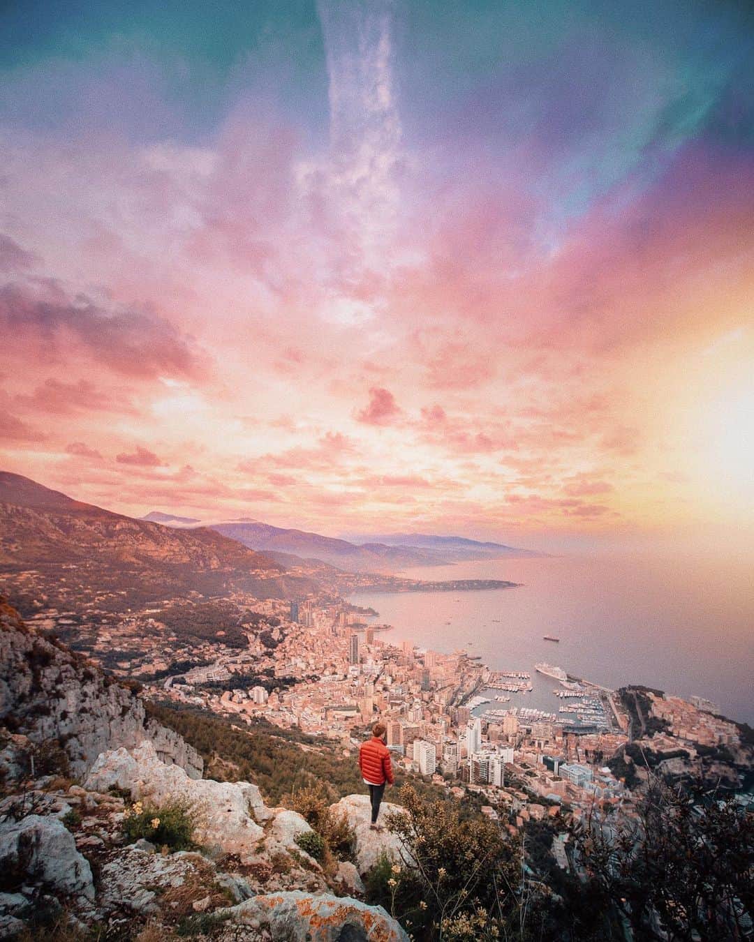 Canon Photographyさんのインスタグラム写真 - (Canon PhotographyInstagram)「Sunset over @visitmonaco! Our team had an amazing time exploring the beautiful city of Monte Carlo and staying at the iconic @hotelhermitagemc. Thanks for a great time #visitmonaco」5月7日 17時38分 - cpcollectives