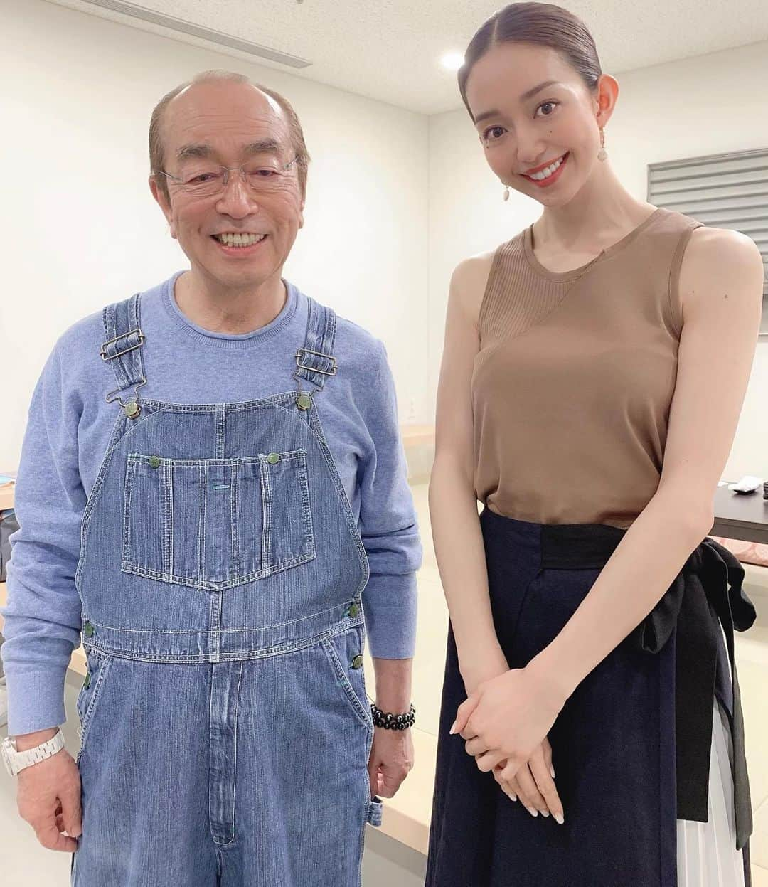 松島花さんのインスタグラム写真 - (松島花Instagram)「: 5/11(土)19:00〜19:56 NTV 「天才！志村どうぶつ園」に出演します🐾 是非みてください🐶🐱🐵🐼🐹🐰🦊 : 私が今までやってきた保護猫・犬 活動を 知って呼んでいただきました🐕♡🐈 前から大好きな番組だったので嬉しいです💛 : @hana_matsushima_animal  #天才志村どうぶつ園 #志村けん さん #保護犬 #保護猫 #殺処分ゼロ」5月7日 17時40分 - hana_matsushima_official