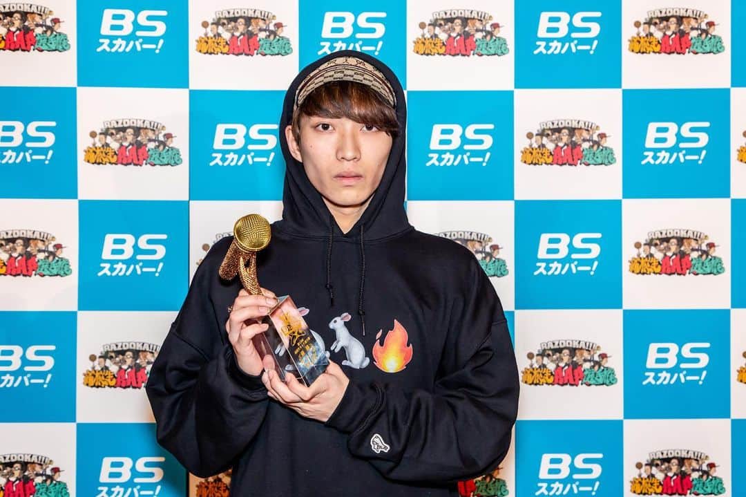のインスタグラム：「【PHOTO GALLERY】  2019年5月6日放送 BAZOOKA!!!#259 『第15回高校生RAP選手権』 画像：(c)BAZOOKA!!! #BAZOOKA  #スカパー  #BSスカパー」