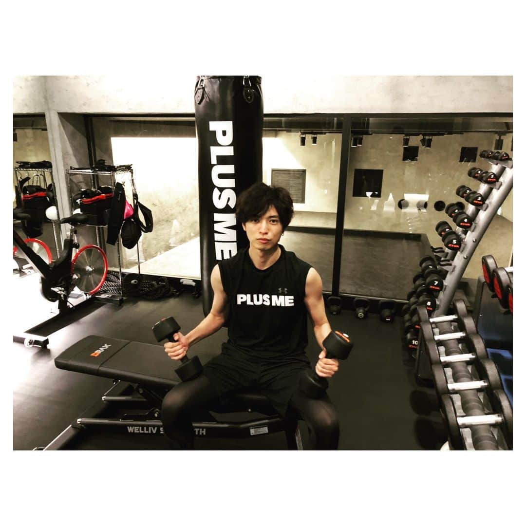 桐山漣さんのインスタグラム写真 - (桐山漣Instagram)「・ 燃えている🔥🔥🔥 #workout  #plusme」5月7日 18時04分 - renn_kiriyama_official