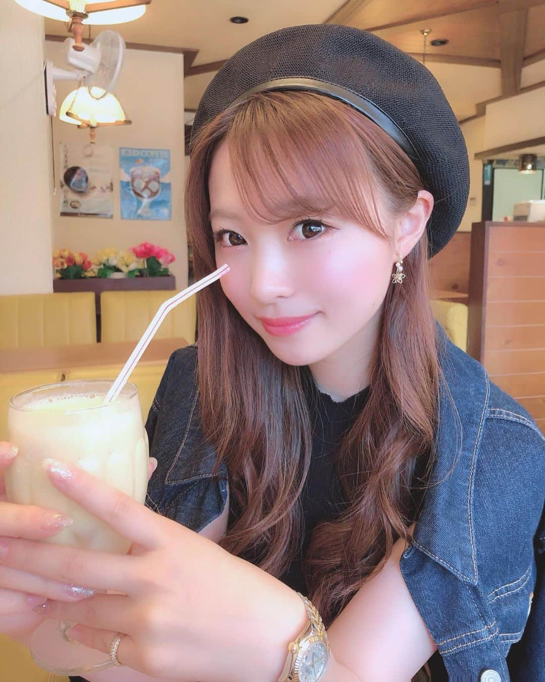 清里千聖さんのインスタグラム写真 - (清里千聖Instagram)「. お仕事終わった場所が近かったから 大須商店街行ってきた〜🥺💕. 久しぶりに赤門の高原さんへ❤️. ミックスジュース大好き🍹💕. またカレー食べにいかなきゃ🍛💕. #大須商店街 #大須 #赤門 #喫茶店 #高原 #ミックスジュース #followme #japan #愛知 #名古屋#셀스타그램  #follow4follow #makeup #snidel #beautiful #instagramjapan  #일상 #cute #ベレー帽 #japanesegirl #instagood #팔로우 #얼스타그램 #패션스타그램 #친스타그램 #먹스타그램 #카페스타그램 #tagsforlikes #picoftheday」5月7日 18時06分 - chiseikiyosato