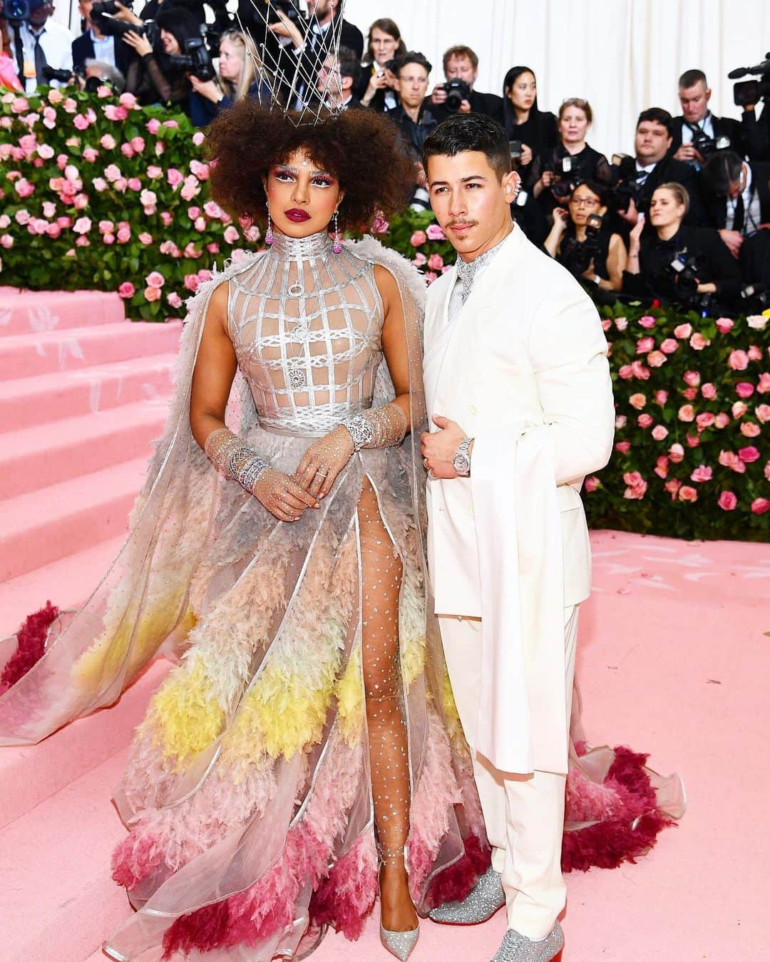 WHO WHAT WEARさんのインスタグラム写真 - (WHO WHAT WEARInstagram)「These two❣️ @priyankachopra @nickjonas #MetGala photos: getty images」5月7日 9時35分 - whowhatwear