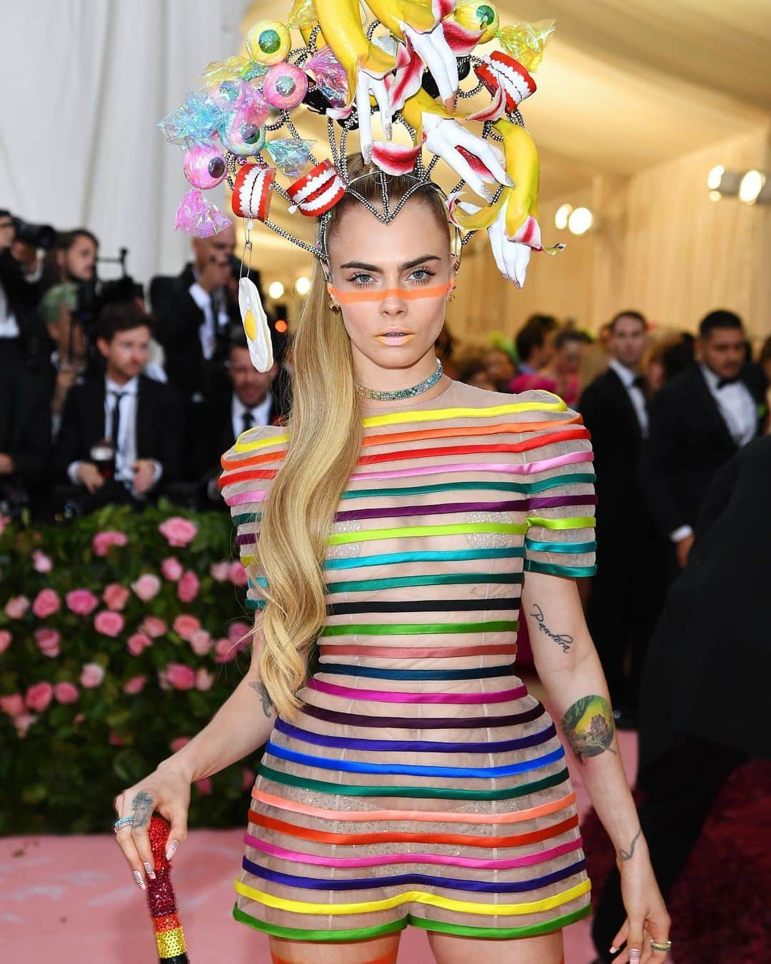 Nylon Magazineさんのインスタグラム写真 - (Nylon MagazineInstagram)「@caradelevingne just gave me ALL the inspo I need for Pride this year #metgala」5月7日 9時39分 - nylonmag