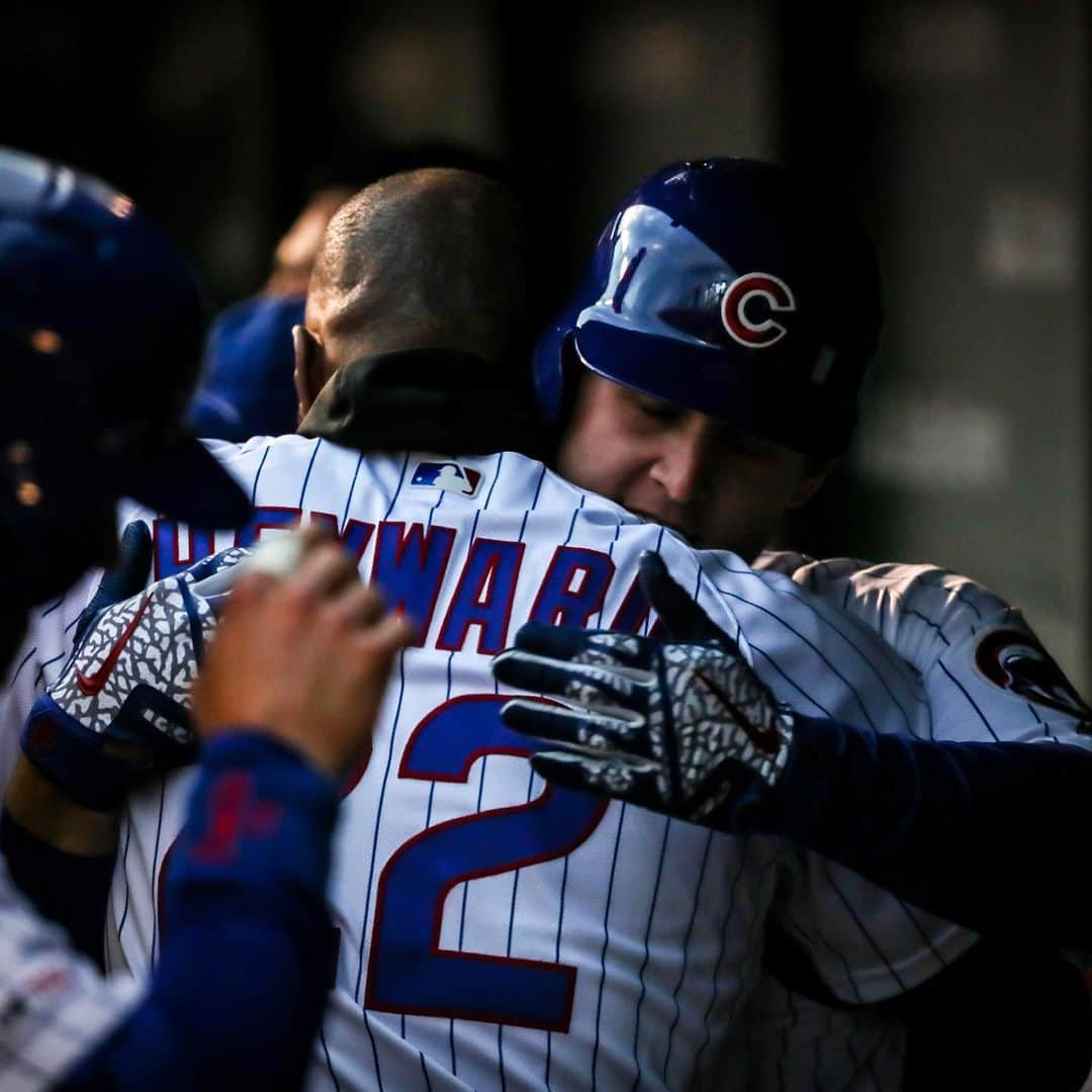 シカゴ・カブスさんのインスタグラム写真 - (シカゴ・カブスInstagram)「Congratulations to @arizz_44 on his 200th career home run! #TeamRizzo #EverybodyIn」5月7日 9時42分 - cubs