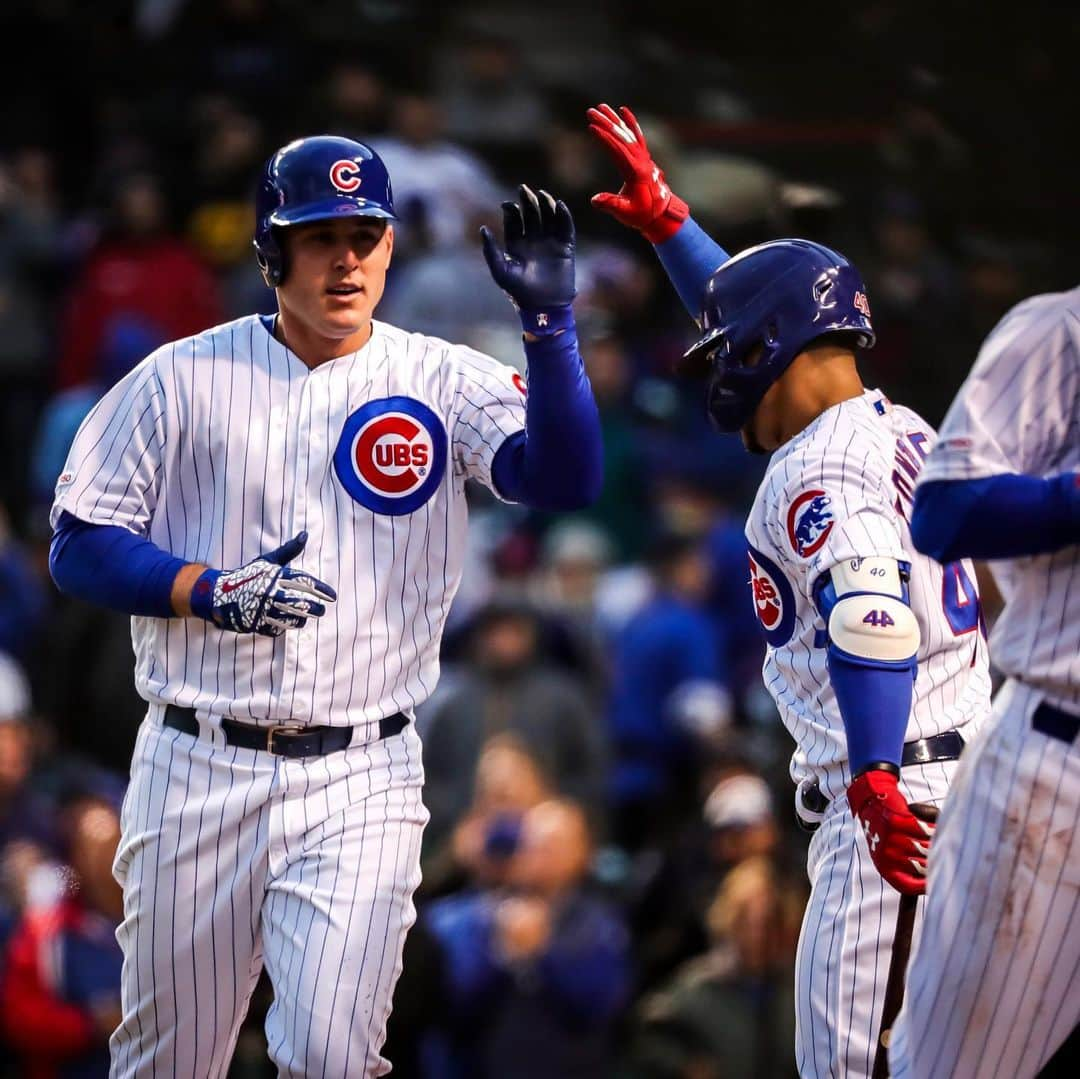 シカゴ・カブスさんのインスタグラム写真 - (シカゴ・カブスInstagram)「Congratulations to @arizz_44 on his 200th career home run! #TeamRizzo #EverybodyIn」5月7日 9時42分 - cubs