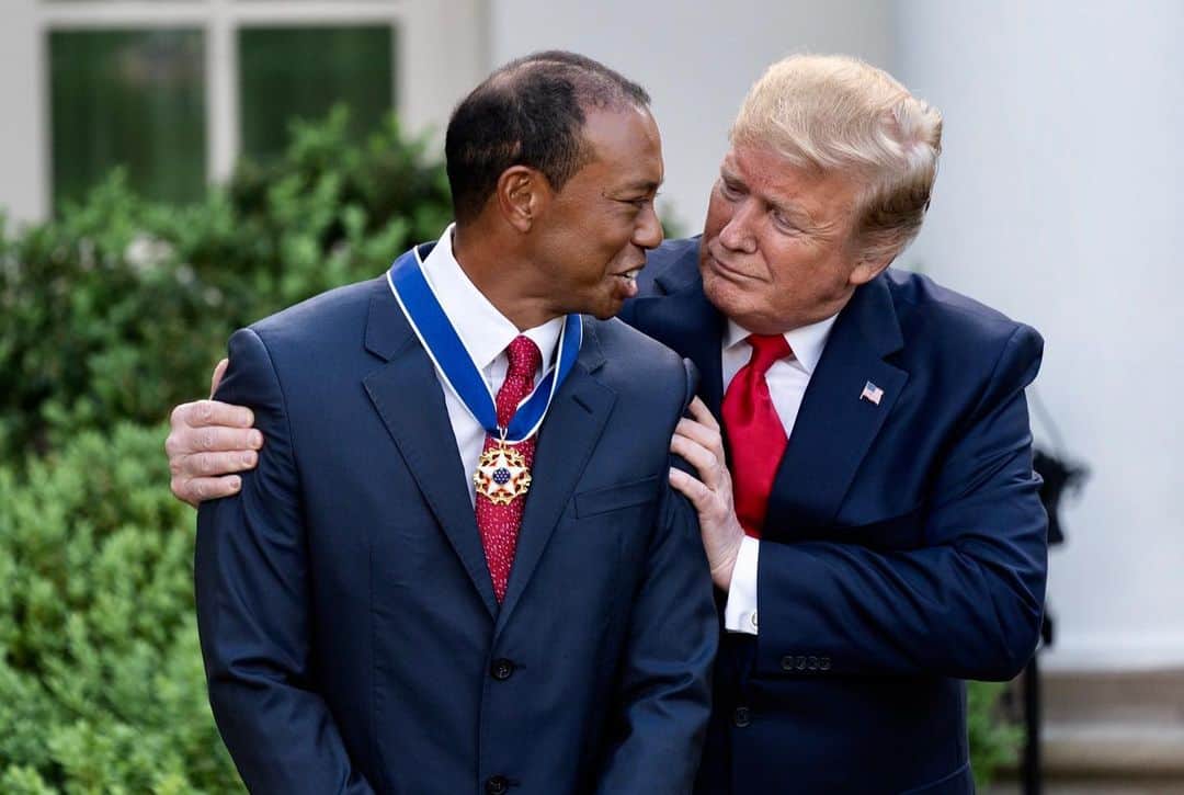 ドナルド・トランプさんのインスタグラム写真 - (ドナルド・トランプInstagram)「President Donald J. Trump presents the Presidential Medal of Freedom to Tiger Woods - May 6, 2019, in the Rose Garden of the White House.」5月7日 9時43分 - realdonaldtrump