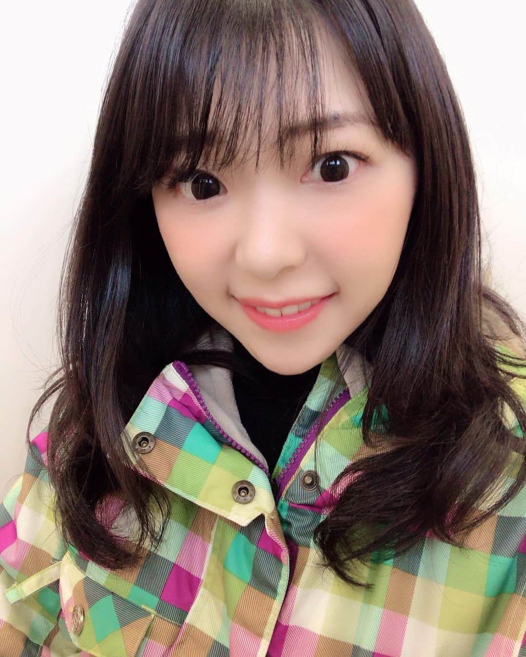 石原夕里朱さんのインスタグラム写真 - (石原夕里朱Instagram)「Good Morning♡﻿ ﻿ GW明け、予定通り全身筋肉痛😂💦﻿ ﻿ 首とか腕まで痛い。笑﻿ ﻿ スノボのウェアってどこが可愛いかな〜🤔﻿ ﻿ そろそろ新しいウェア欲しいなぁ💓﻿ ﻿ 来シーズンは新しいウェアで滑りたい🏂✨﻿ ﻿ スノボのブーツも寿命やから買わなきゃ！﻿ ﻿ それにしても、まるで身体が動かない😂😂😂﻿ ﻿ #Gunma #marunuma #travel #ri_travel #snowboard #skiwear #gw #photogenic #genic_japan #instagunma #instagood #photooftheday #instadiary #旅行 #りぃ旅 #タビジョ #群馬 #りぃ旅群馬 #丸沼高原 #スキー場 #スキーウェア #スノボウェア #ゴールデンウィーク #🏂 #❄️」5月7日 9時46分 - ri_hannari