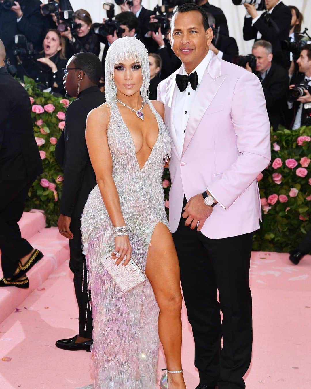 People Magazineさんのインスタグラム写真 - (People MagazineInstagram)「Smoking hot! 😍Jennifer Lopez and Alex Rodriguez are killing it tonight at the Met Gala! This gown and matching head piece are absolutely gorgeous! ❤️| 📷: Dimitrios Kambouris/Getty, Neilson Barnard/Getty」5月7日 9時46分 - people