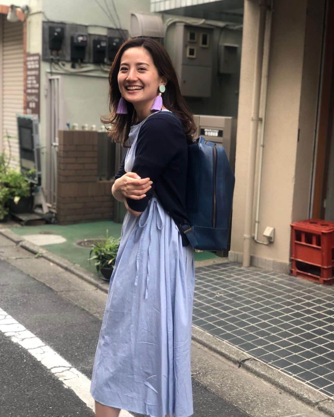 槙あやなさんのインスタグラム写真 - (槙あやなInstagram)「八王子から、 思い立って仙川へ移動。 初めての場所。 訪ねたいところもあって ふらりと立ち寄った。 1947年創業のメガネ屋さん スイス堂さんへ。 @swiss_do  優しく迎え入れていただいて とても穏やかな気持ちになった。 仙川が好きな場所の一つになった。 #dayoff #sengawa #休日 #休日の過ごし方 #気ままに散歩 #仙川 #スイス堂 #眼鏡 #素敵なお店 #話に夢中で #写真忘れる #また行きます」5月7日 10時02分 - ayana_maki