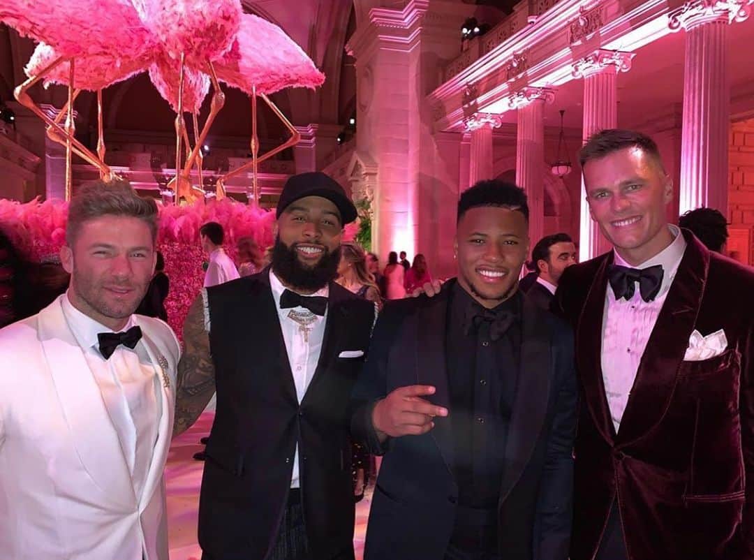 オデル・ベックハン・ジュニアのインスタグラム：「The talk different in this circle .... 🐐TALK #Met #KILTthat」