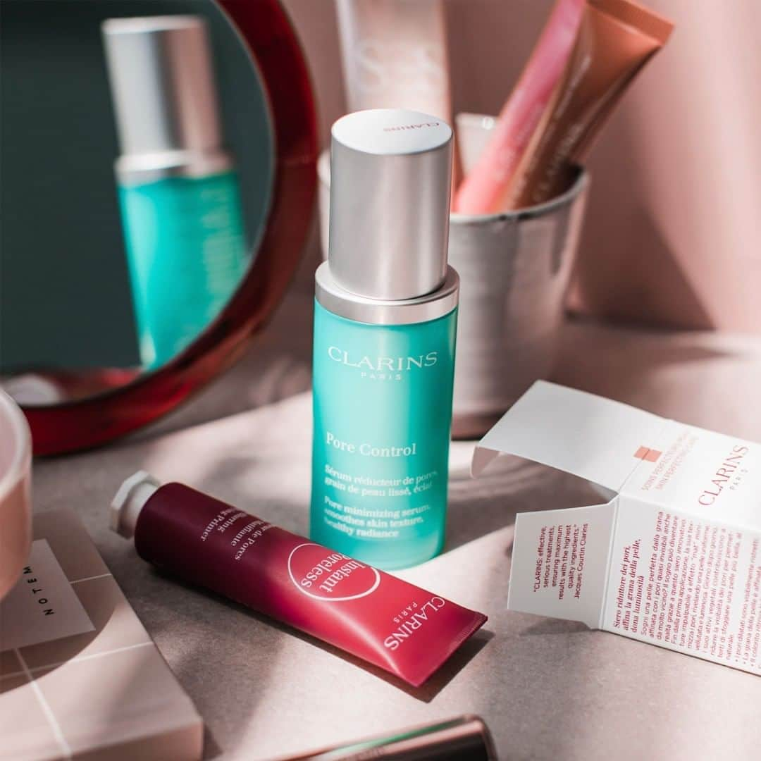 Clarins Canadaさんのインスタグラム写真 - (Clarins CanadaInstagram)「Pores appear invisible & skin looks flawless in two easy steps! Pore minimizing serum: Pore Control Pore-blurring matifying primer: Instant Poreless . . . #Clarins #ItsAllAboutYou #SelfieReady #SpringMakeup #PoreControl」5月7日 11時00分 - clarinscanada