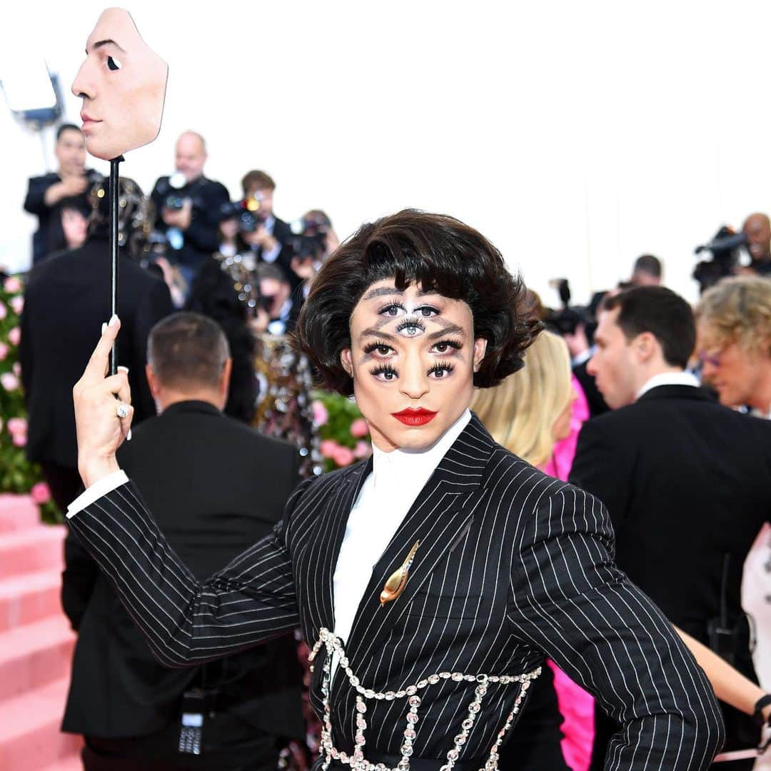 Nylon Magazineさんのインスタグラム写真 - (Nylon MagazineInstagram)「Ezra Miller is literally a vision at the #metgala 👁👁👁👁👁👁👁👁👁👁👁👁👁👁👁👁👁👁👁」5月7日 10時56分 - nylonmag