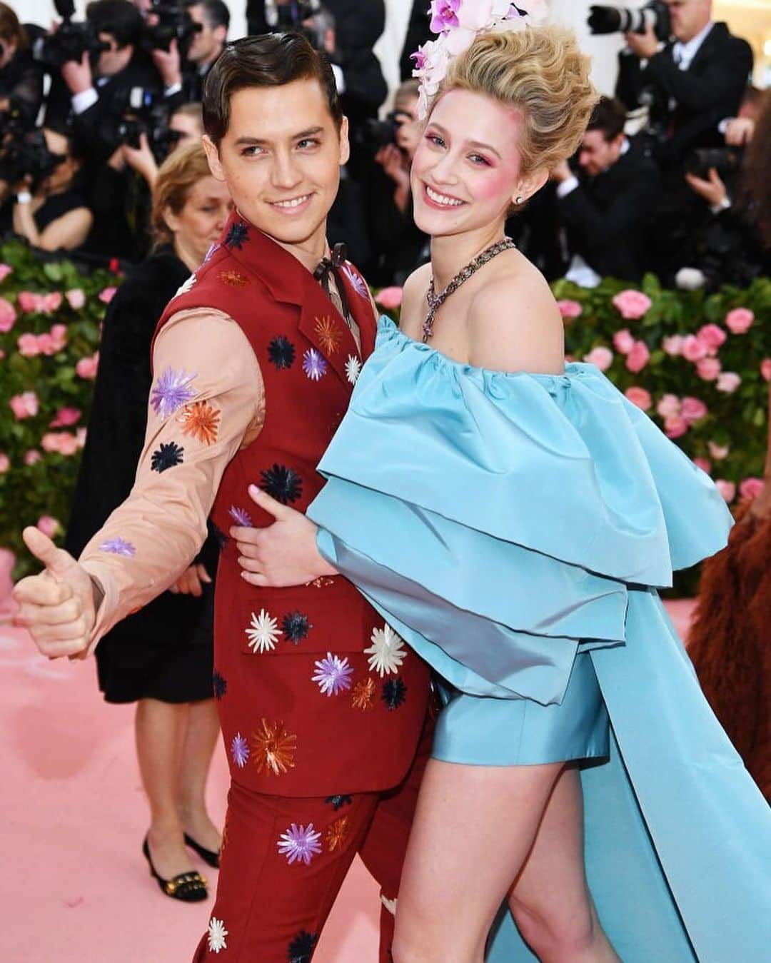 People Magazineさんのインスタグラム写真 - (People MagazineInstagram)「Couple goals! 😍Some of our favorite celeb couples hit the Met Gala in style tonight and we seriously can't get enough of their stunning looks! ❤️ | 📷: Dimitrios Kambouris, Neilson Barnard/Getty Images, Mike Coppola/MG19/Getty, Dia Dipasupil/FilmMagic, Kevin Tachman/MG19」5月7日 11時27分 - people