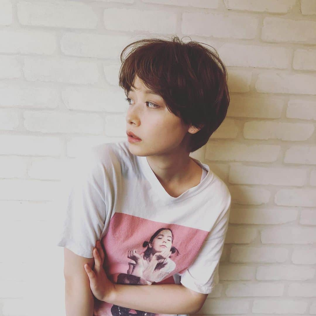 中野美容院・中野美容室 Premier Modelsさんのインスタグラム写真 - (中野美容院・中野美容室 Premier ModelsInstagram)「グロスグレージュ ◉ブリーチ剤：Schwarzkopf_FIBREPLEX @schwarzkopfjapan . . ◉カラー剤：WELLA @wella_creativecolor . . ◉スタイリング剤：ポリッシュオイル…」 Kajihairグロスグレージュ ◉ブリーチ剤：Schwarzkopf_FIBREPLEX @schwarzkopfjapan . . ◉カラー剤：WELLA_KOLESTON PERFECT @wella_creativecolor . . ◉スタイリング剤：ポリッシュオイル @napla_official . . ◉ヘアビューロンs . .  担当プロデューサー KAJI streeters中野NEＷ OPEN★ NET予約は、プロフィールのURLから^ ^ 東京都中野区中野5-66-4 4階  #ヘアスタイル #髪型 #ヘアセット #ヘアアレンジ #ヘアカラー #カラー #model #updo #hair_videos#モデル #ヘアカタログ#hair #wella #撮影 #fashion #instafashion #hm #zara #forever21 #uniqlo #gu #bob #updo #haircolor #longhair #hairstyle#中野#中野美容院」5月7日 11時24分 - streeters7075