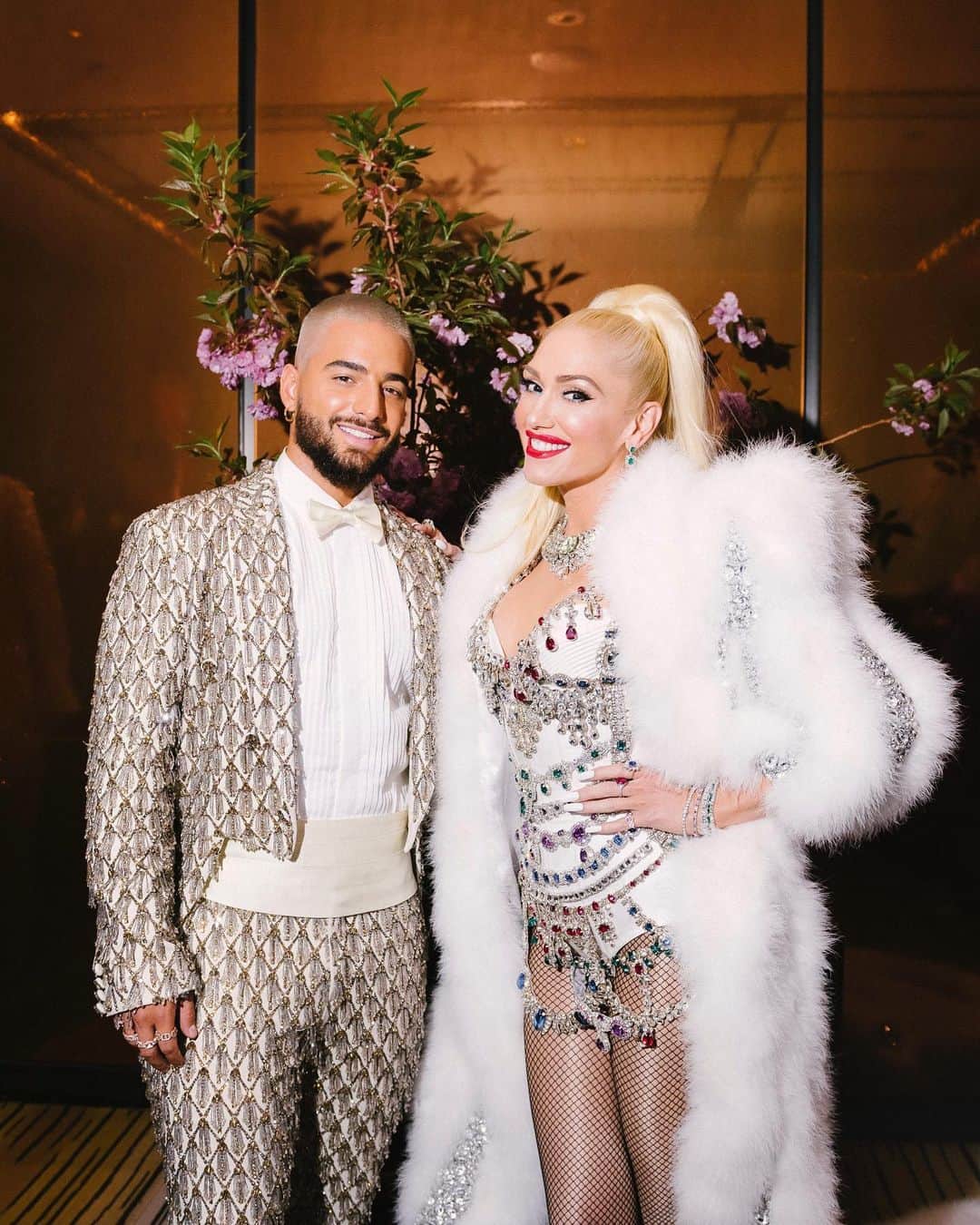 E! Onlineさんのインスタグラム写真 - (E! OnlineInstagram)「Maluma is taking over our IG Story with a behind-the-scenes look at #MetGala. You won’t want to miss it!」5月7日 11時33分 - enews
