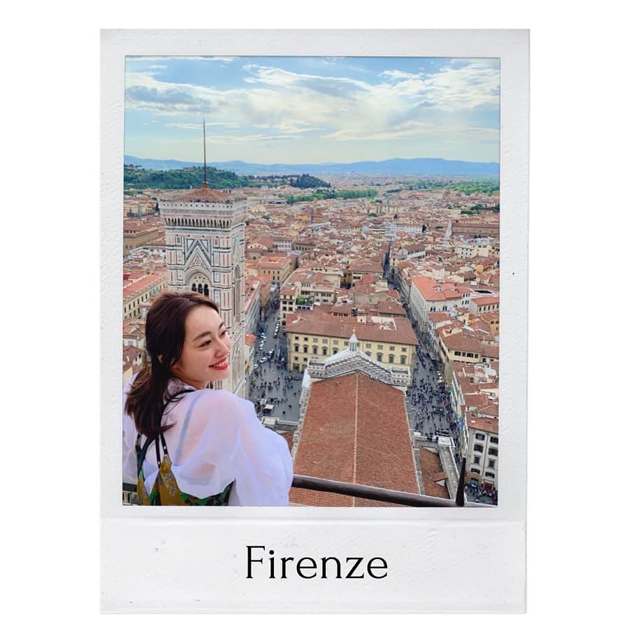 小祝麻里亜のインスタグラム：「day.6  Firenze,Italy ． ． 遅れてしまったけど、ヴェネツィアから移動して、フィレンツェへ🚇ホテルはヴェッキオ橋近くに。  着いて早々、サンタ・マリア・デル・フィオーレ大聖堂のクーポラに行きました😊街並みがどこかあたたかくて、親しみやすいフィレンツェ。 ． ずっと行きたかった、世界最古の薬局、サンタ・マリア・ノヴェッラにも行けて大満足❣️軽食は巨大なパニーニ🤗🤗 ． ＿＿＿＿＿＿＿＿＿＿＿ #italytravel#italytrip#trip#travel#firenze #santamarianovella #santamariadelfiore  #イタリア#フィレンツェ #サンタマリアノヴェッラ #サンタマリアデルフィオーレ大聖堂 #ポンテヴェッキオ #パニーニ #旅スタグラム #イタリア旅行#家族旅行#가족여행#여행기록#여행스냅#여행스타그램#여행」
