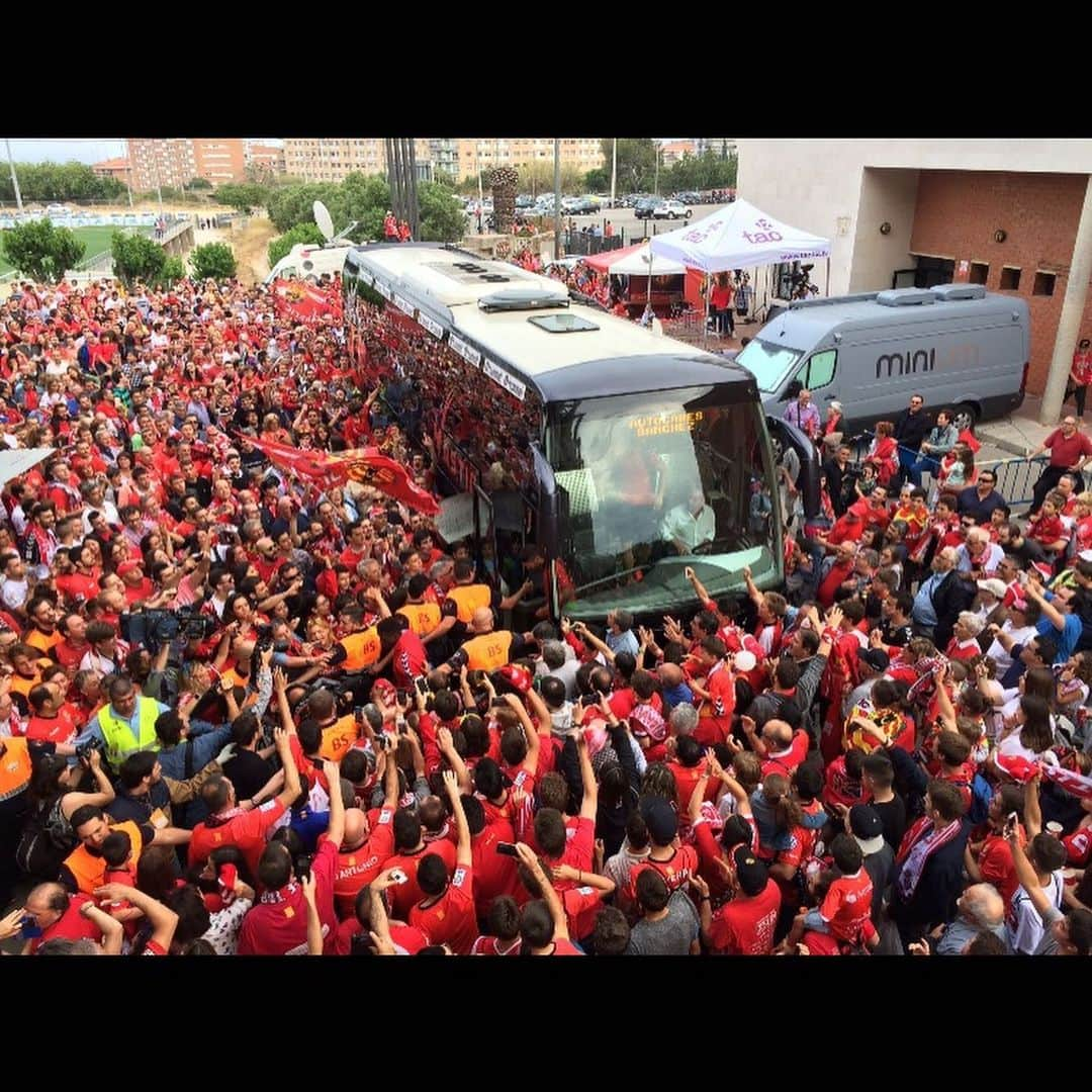 鈴木大輔さんのインスタグラム写真 - (鈴木大輔Instagram)「Mucho ánimo @nastictarragona  Estoy seguro que volveréis pronto!! #nastic#tarragona」5月7日 11時45分 - 4daisuke4