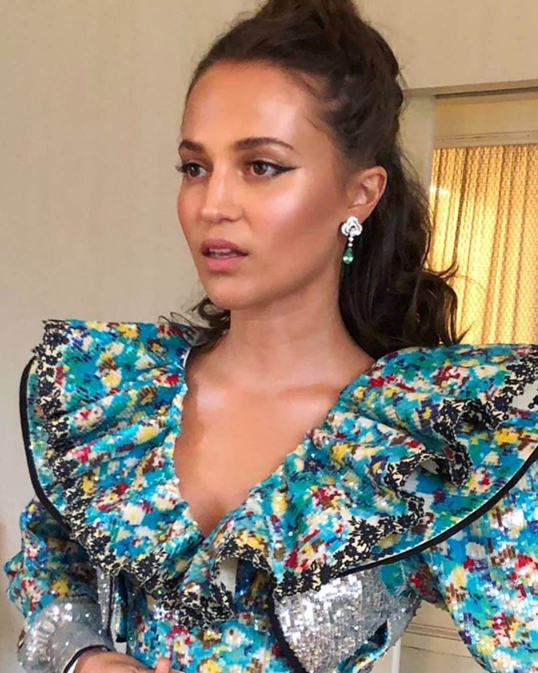 アリシア・ヴィキャンデルのインスタグラム：「#MetGala」