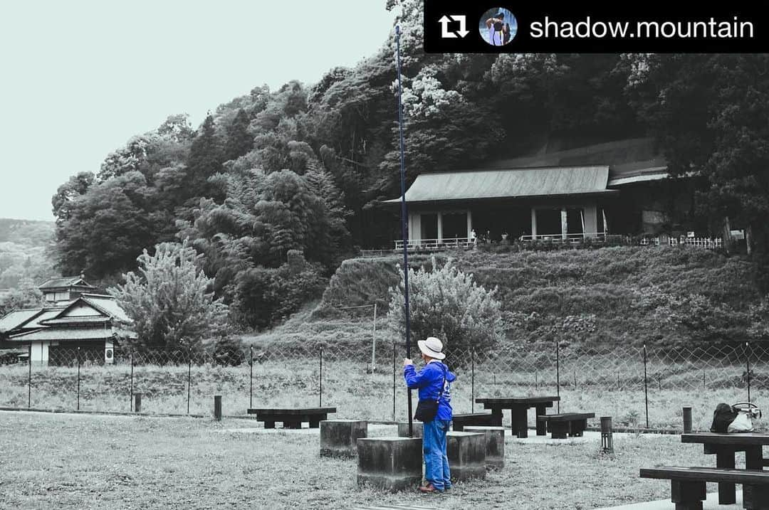 Bi Rod by Lumica.さんのインスタグラム写真 - (Bi Rod by Lumica.Instagram)「#Repost @shadow.mountain with @get_repost ・・・ けして親父はカツオの一本釣りをしたい訳ではありません🐟 BiRodっていうクソ長いセルカ棒です！ . . . 臼杵石仏公園/大分 Usuki sekibutsu Park/Oita⛩ . . . . #bnwcsc_lovers_jp  #jp_gallery_bnw  #proudones_bwd  #ptkbnw_splash  #bnw_planet_2019  #wp_bnw #monochrome  #deaf_b_j_  #jp_portrait部  #portraitofjapan  #tlv_portraits  #yokaphoto  #birod  #goprofusion  #team_jp_モノクロ  #bwモノクロ写真マニア  #ポトレ撮影隊  #九州ぐらむ  #暗がり同盟  #どんつき同盟 #写真は心のシャッター  #その瞬間に物語を  #キタムラ写真投稿  #土曜日の小旅行  #大分カメラ部  #モデル撮影  #ポトレのセカイ  #臼杵石仏 #臼杵」5月7日 12時04分 - birod_photo