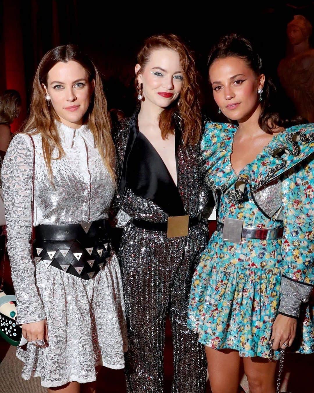 アリシア・ヴィキャンデルのインスタグラム：「Alicia with Riley Keough and Emma Stone at the 2019 #MetGala.」