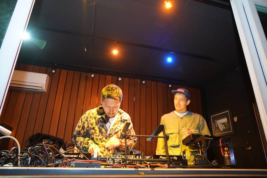 NAOTA（ナオタ）さんのインスタグラム写真 - (NAOTA（ナオタ）Instagram)「ageha photo 朝日をバックに〜🌅 #photography  #photooftheday  #japanese #ageha #djing #dj #deroom」5月7日 12時17分 - naotasaito