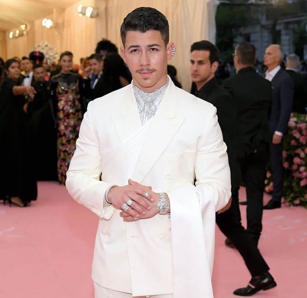 キム・ジョーンズさんのインスタグラム写真 - (キム・ジョーンズInstagram)「@nickjonas in @dior at the #metball2019」5月7日 12時43分 - mrkimjones