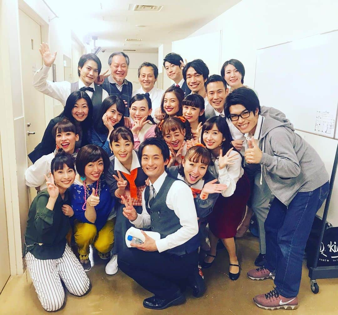 片山陽加さんのインスタグラム写真 - (片山陽加Instagram)「GWの思い出 今年のGWはファミレスからスタート！ ついこの前終わったのに だいぶ前に終わった感じがする。 またみんなでtiktokしたいなぁ。  #ミュージカルファミレス #楽しかった #みんなに会いたい #tiktok #したい」5月7日 18時20分 - haachandyoo