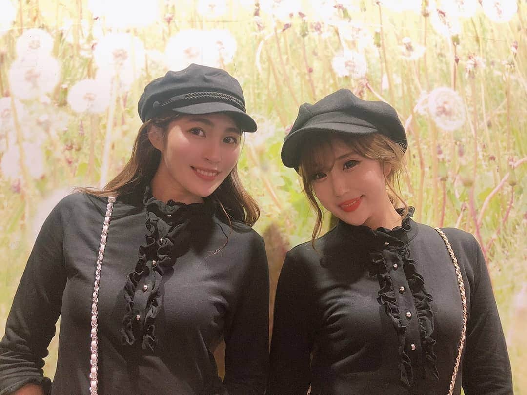 黛実希さんのインスタグラム写真 - (黛実希Instagram)「この間ゆっきぃ(@yuukiistagram)と全身かぶった😂🌹🎀 ここまでかぶってると、さすがに会った瞬間爆笑したよねん😂😂😂💕 * この日のワンピは#Primavely (@primavely_official)のワンピ♥♥♥ * * * #プリマブリーオタク#プリマブリー#双子コーデ#おそろコーデ#ワンピース#リンクコーデ#韓国ファッション#インスタグラマー#インフルエンサー#韓国好きな人と繋がりたい#ピンク好きな人と繋がりたい#ピンクコーデ#좋아요반사#반사#팔로우#맞팔#선팔#소통#맞팔해요#소통해요#셀카#코디스타그램#데일리룩#code#followme」5月7日 13時05分 - candymiiiki