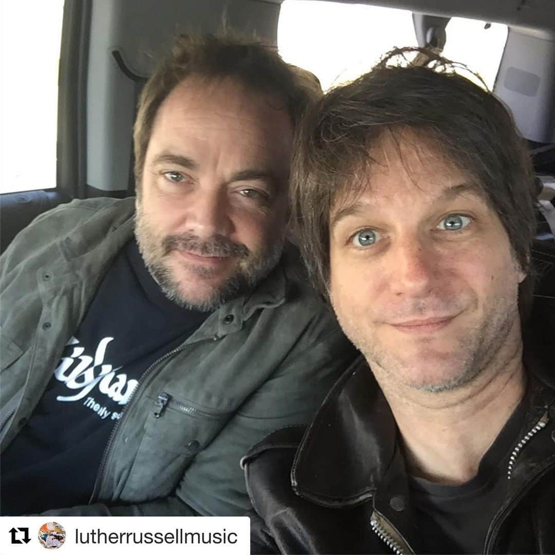 マーク・シェパードさんのインスタグラム写真 - (マーク・シェパードInstagram)「#Repost @lutherrussellmusic  Honored to have my good mate @realmarksheppard bashing the skins for me at my upcoming record release at the @startheaterpdx JUNE 7 ...we met whilst rocking behind the suave @robynhitchcockofficial and the musical kinship continues... #drummerextraordinaire #televisionpersonalities #crackedactor #nikkisudden #battlestargalactica」5月7日 13時32分 - realmarksheppard