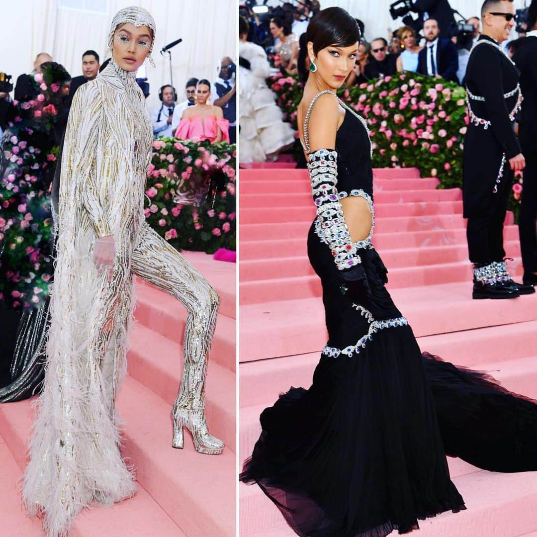 レイチェル・ゾーさんのインスタグラム写真 - (レイチェル・ゾーInstagram)「Sisters from another world.. @gigihadid @bellahadid shutting down the #metgala tonight.. XoRZ 🔥✨💫#metcamp」5月7日 13時40分 - rachelzoe