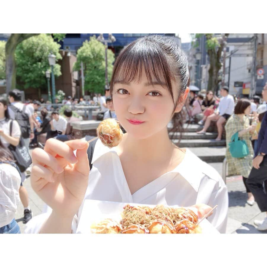 吉川茉優さんのインスタグラム写真 - (吉川茉優Instagram)「ひとつあげる！😋mayu.♡ ＊ ＊ ＊ #大阪 #たこ焼き #甲賀流 #王道の #ソースマヨ #大阪の思い出 #無限に食べれる美味しさ #食いだおれ #osaka #takoyaki #instagood #instalike」5月7日 13時51分 - mayu_yoshikawa_uug2ki