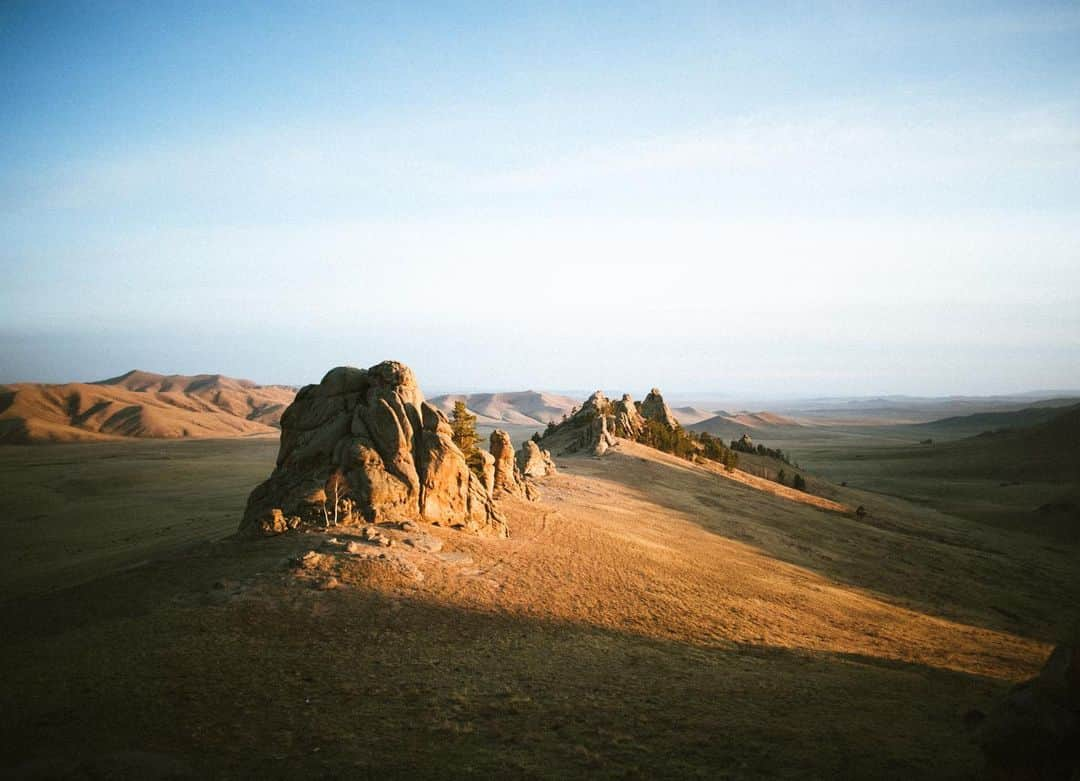 ヘイゼル・フィンドレーさんのインスタグラム写真 - (ヘイゼル・フィンドレーInstagram)「Mongolia: land of horses and light (and some climbing). First 3 photos @alex_c_gorham 📸 👌with @madeleine_cope and @lightshedpictures for @reelrock」5月7日 14時38分 - hazel_findlay