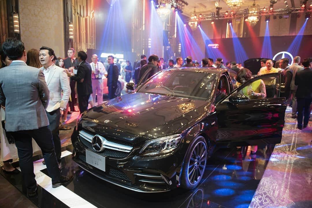 Mercedes-Benz Thailandさんのインスタグラム写真 - (Mercedes-Benz ThailandInstagram)「ภาพบรรยากาศงานเปิดตัว Mercedes-AMG VIP Day ที่ขนทัพยนตรกรรมสปอร์ตสมรรถนะสูงอย่าง Mercedes-AMG G 63 ที่สุดแห่งรถยนต์ SUV สายพันธุ์ออฟโรด และรถยนต์สปอร์ตคูเป้ 4 ประตูสุดเร้าใจ Mercedes-AMG GT 63 S 4MATIC+ 4-Door Coupé และ Mercedes-AMG GT 53 4MATIC+ 4-Door Coupé ที่จะเปลี่ยนทุกเส้นทางของคุณให้สปอร์ตเร้าใจได้ไม่สิ้นสุด  พร้อมรุ่นประกอบในประเทศ 2 รุ่น Mercedes-AMG E 53 4MATIC+ และ Mercedes-AMG C 43 4MATIC ให้คุณสนุกกับพลังแห่งการขับขี่อย่างแท้จริง  #MercedesAMG #G63 #AMGGT4Door #E53 #C43 #MercedesBenzThailand」5月7日 14時32分 - mercedesbenzthailand