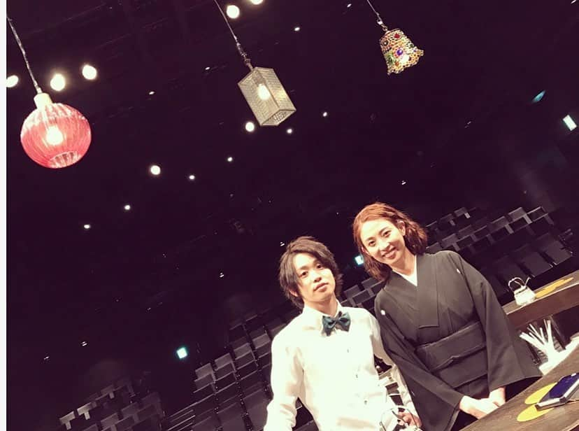 福田ゆみさんのインスタグラム写真 - (福田ゆみInstagram)「改めまして沢山のご来場、本当に本当にありがとうございました。皆様に暖かい拍手を頂き感謝の気持ちでいっぱいです。 あー終わっちゃったかー。寂しい。舞台って儚いよ。でもその儚さが素敵な所でもあるんですけどね。 ５年前初めて東京マハロに出演した「エリカな人々」そこから、共に歩み劇団員となって初めての舞台。「余白を埋める-エリカな人々2019-」 私の中で確かに何かが変わった舞台となりました。 愛が…増しました。半端なく。 大切なものを授かりました。 まだまだこれから先、色んな事が沢山あると思いますが共に乗り越え楽しんでやっていきます！！！ 皆様、これからも東京マハロをどうぞよろしくお願いします。 #東京マハロ  #余白を埋める  #東京芸術劇場シアターイースト  #福田ゆみ」5月7日 14時53分 - yumifukuda0511