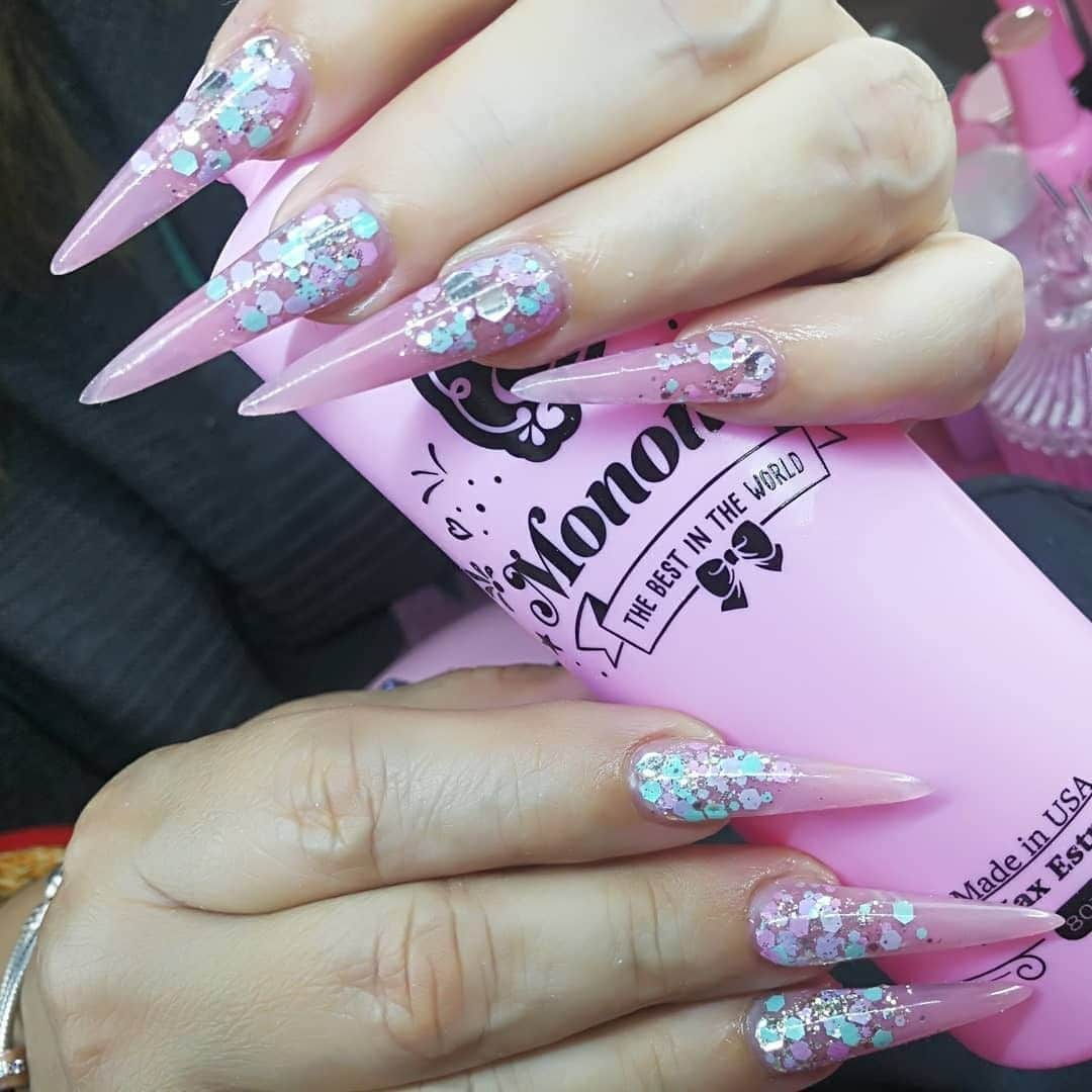 Max Estradaさんのインスタグラム写真 - (Max EstradaInstagram)「Enailcouture.com sculpture nails using our famous cotton candy monomer eternal beige powder mixed with bubble gum and cupid for the free edge ! Seal with shinee ! Made in the USA !!! Diamond-holic 1 and 11 with gummy gel #ネイル #nailpolish #nailswag #nailaddict #nailfashion #nailartheaven #nails2inspire #nailsofinstagram #instanails #naillife #nailporn #gelnails #gelpolish #stilettonails #nailaddict #nail #💅🏻 #nailtech#nailsonfleek #nailartwow #네일아트 #nails #nailart #notd #makeup #젤네일 #glamnails #nailcolor #nailsalon #nailsdid #nailsoftheday Enailcouture.com happy gel is like acrylic and gel had a baby ! Perfect no mess application, candy smell and no airborne dust ! Enailcouture.com」5月7日 15時00分 - kingofnail