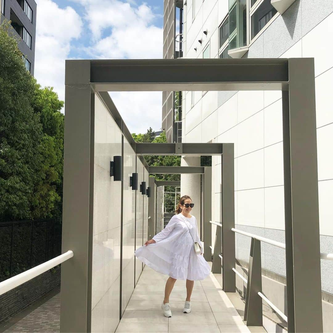 伊藤羽仁衣さんのインスタグラム写真 - (伊藤羽仁衣Instagram)「ご近所散歩へ🕊🕊🕊 #hanyito」5月7日 15時37分 - hanyito