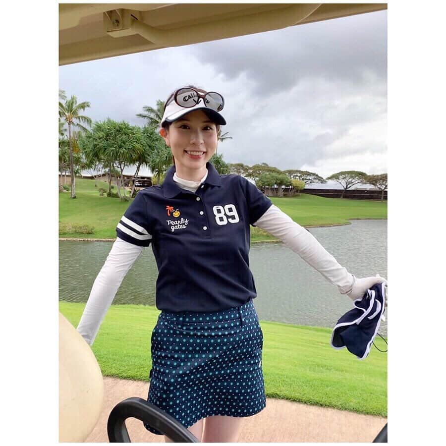 芦崎愛さんのインスタグラム写真 - (芦崎愛Instagram)「3枚目、音量注意です！ ご機嫌からの突然のスコールに絶叫..まるでホラー映画のような悲鳴、何度も見返して笑ってしまいます😅 #ゴルフ #ゴルフウェア #パーリーゲイツ  #kapolei #hawaii #golf」5月7日 15時59分 - mana_ashizaki