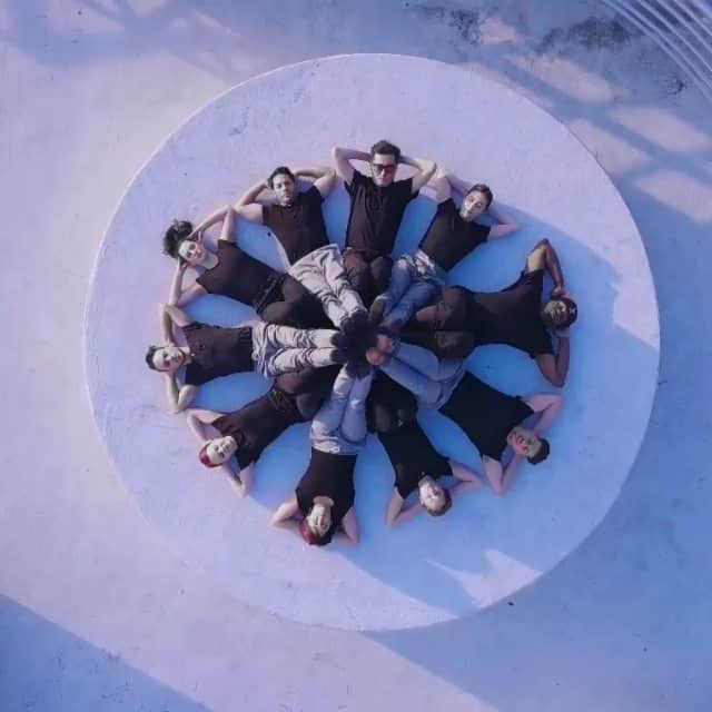Nature|Folk|Portrait|Videoのインスタグラム：「━━━━━━━━━━━━━━━━━━━ 🎥: @jmocak  w/ @iammecrew | Song: @champagnepapi | | Dancers: @bboybebo @liza_riabinina @tam_rapp247 @jajavankova @scarnabil @iamemiliodosal @makenzie_dustman @dimoonzhang @iambrandon747 @phillipchbeeb  Congratulations!  Selection by  @unsalsicilli ━━━━━━━━━━━━━━━━━━━ Team #ig_mood @unsalsicilli @humanistanbul @gizemparlak_ @emili35 @hakancgrn @gulumsedunya @semihcevval @gulperi_karademir @celilbezeng ━━━━━━━━━━━━━━━━━━━ Community @moodcommunity General Tag #moodcommunity ━━━━━━━━━━━━━━━━━━━ #worldofdance」