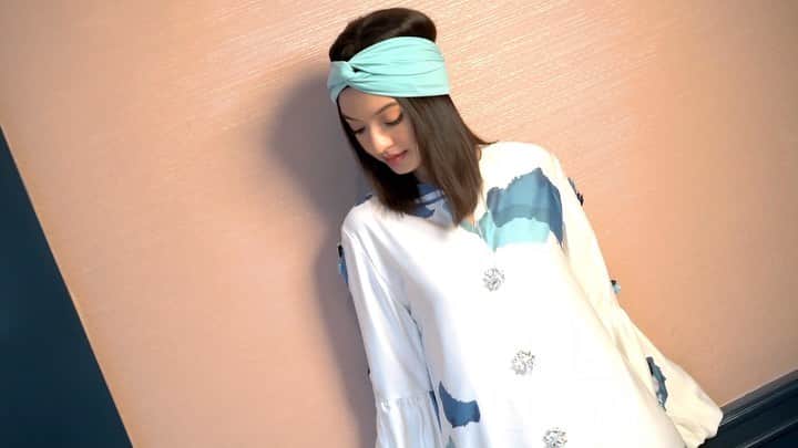 ラライン・シャーのインスタグラム：「Launching my modestwear collection for Ramadhan this year with @agnalaofficial 🦋🙏🏻 #RalineShahXAgnala #today」